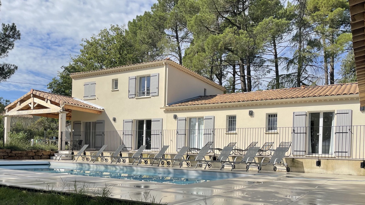 Photo of Outdoor in Saint-Julien-de-Peyrolas