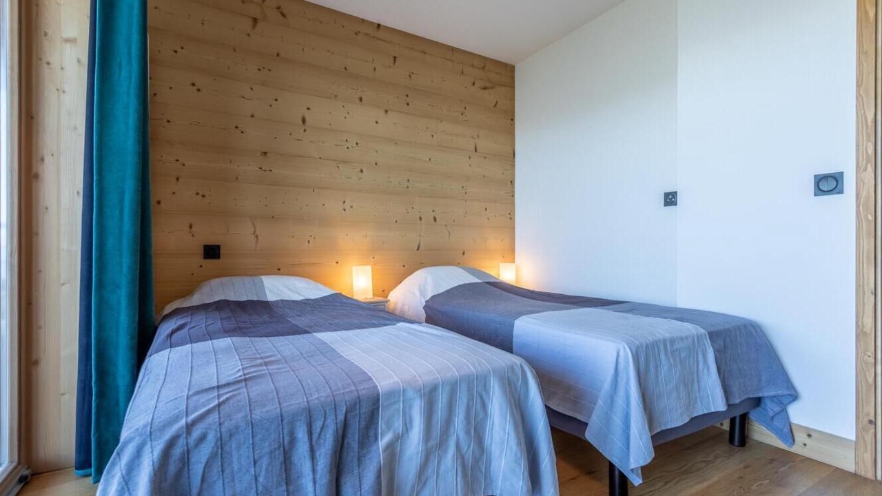 Photo of Bedroom in Arc-1800