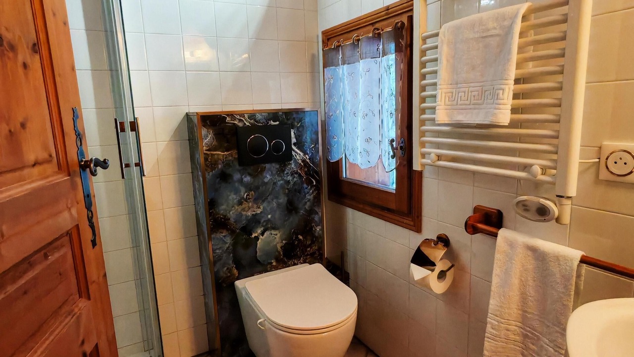 Photo of Bathroom in La Perriere
