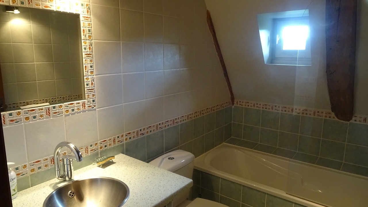Photo of Bathroom in Junhac