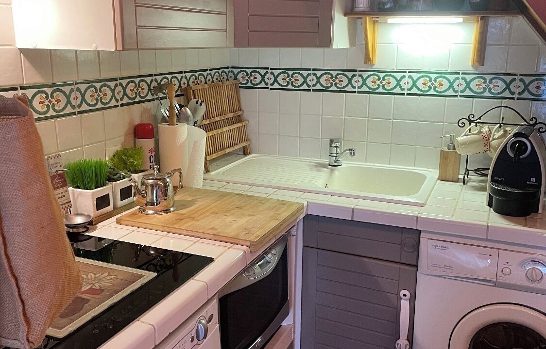Photo of Kitchen in Pyrenees 2000