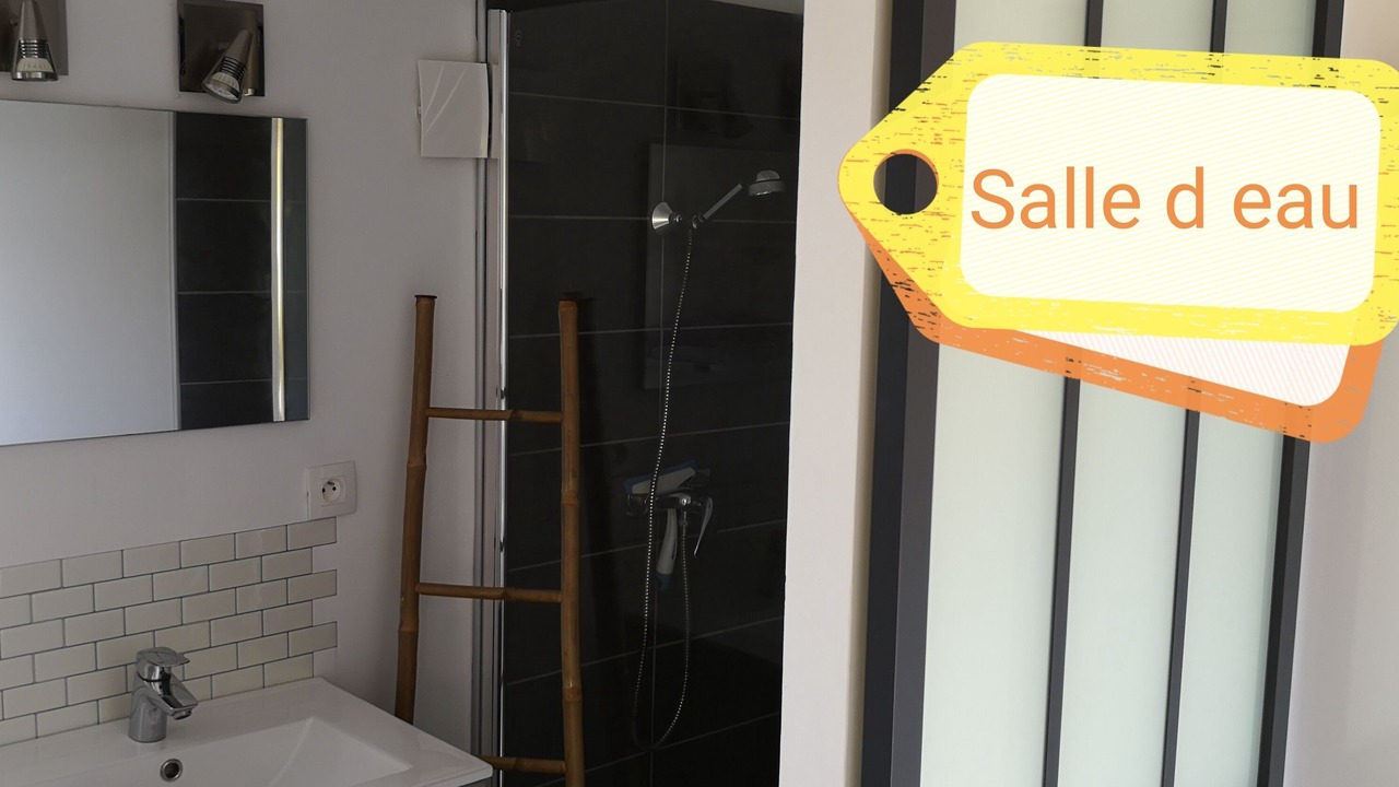 Photo of Bathroom in Aubenas