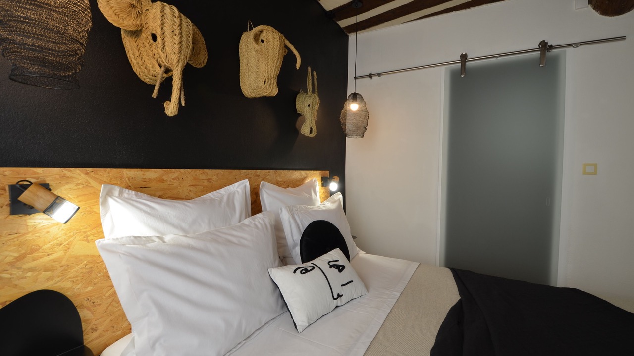 Photo of Bedroom in L'Isle-sur-la-Sorgue