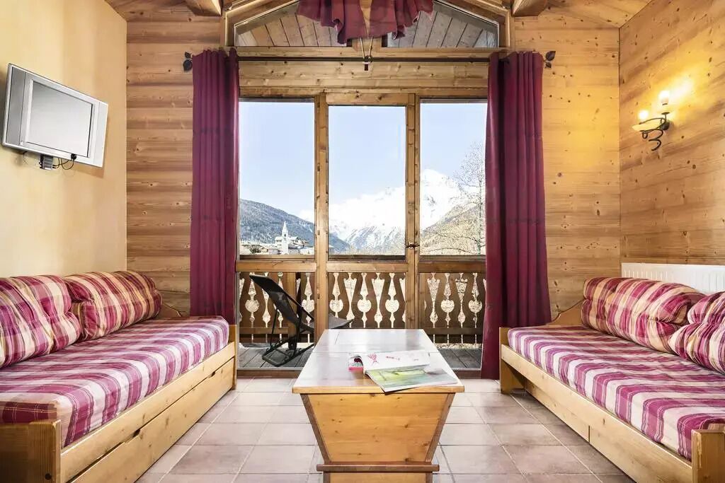 Photo of Livingroom in Lanslevillard