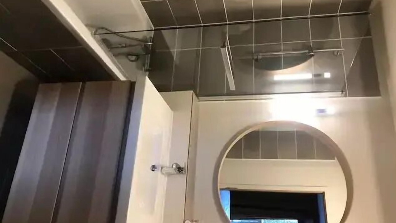 Photo of Bathroom in Arc-1950