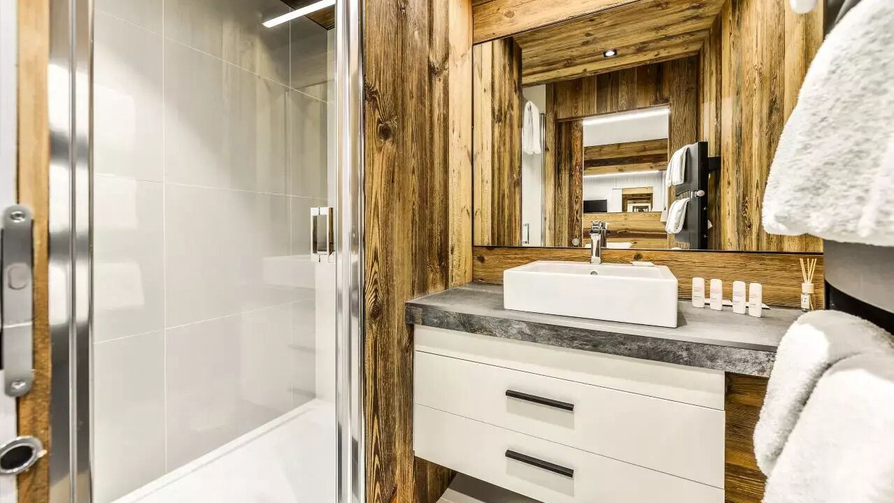 Photo of Bathroom in Arc-1950