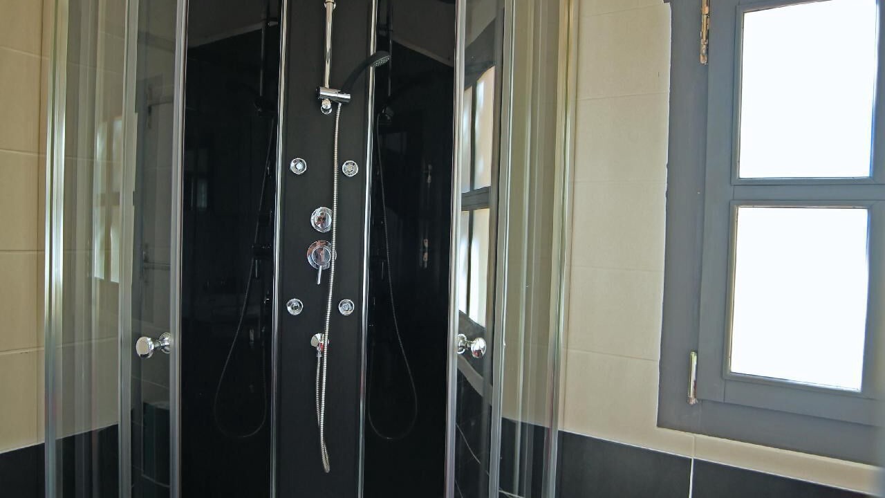 Photo of Bathroom in Camaret-sur-Aigues