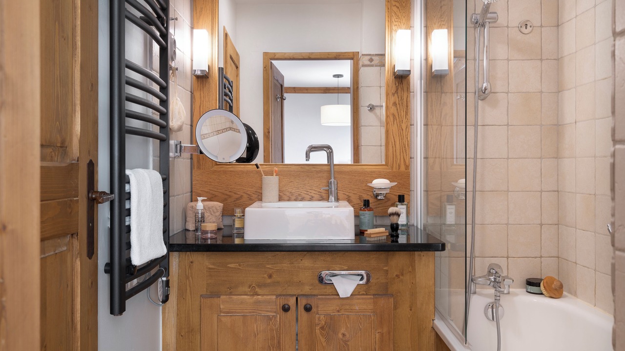 Photo of Bathroom in Arc-1950