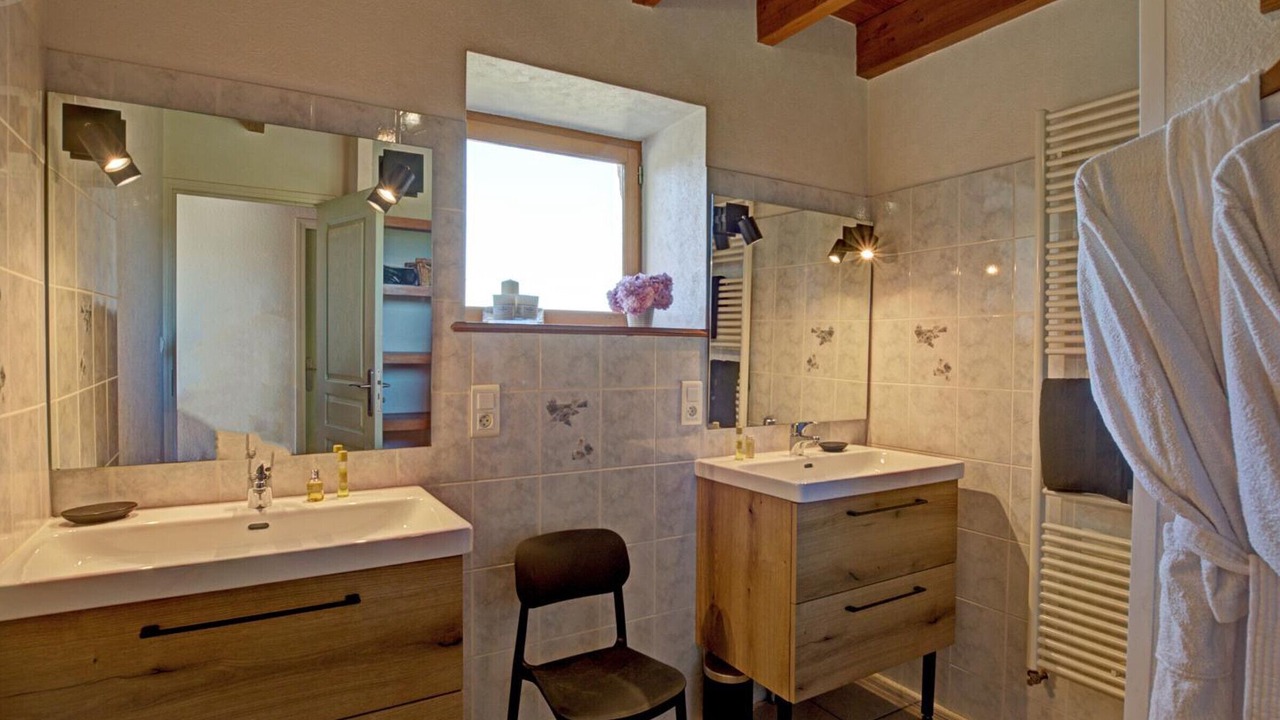 Photo of Bathroom in Les Salles