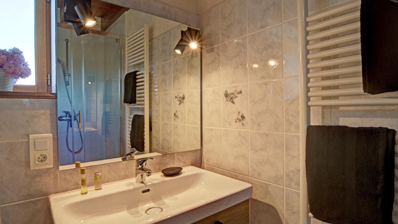 Photo of Bathroom in Les Salles