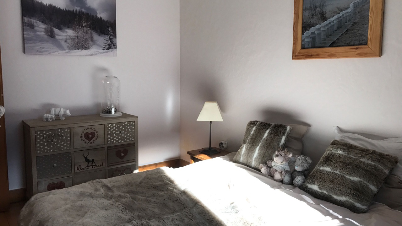 Photo of Bedroom in Arc-1800