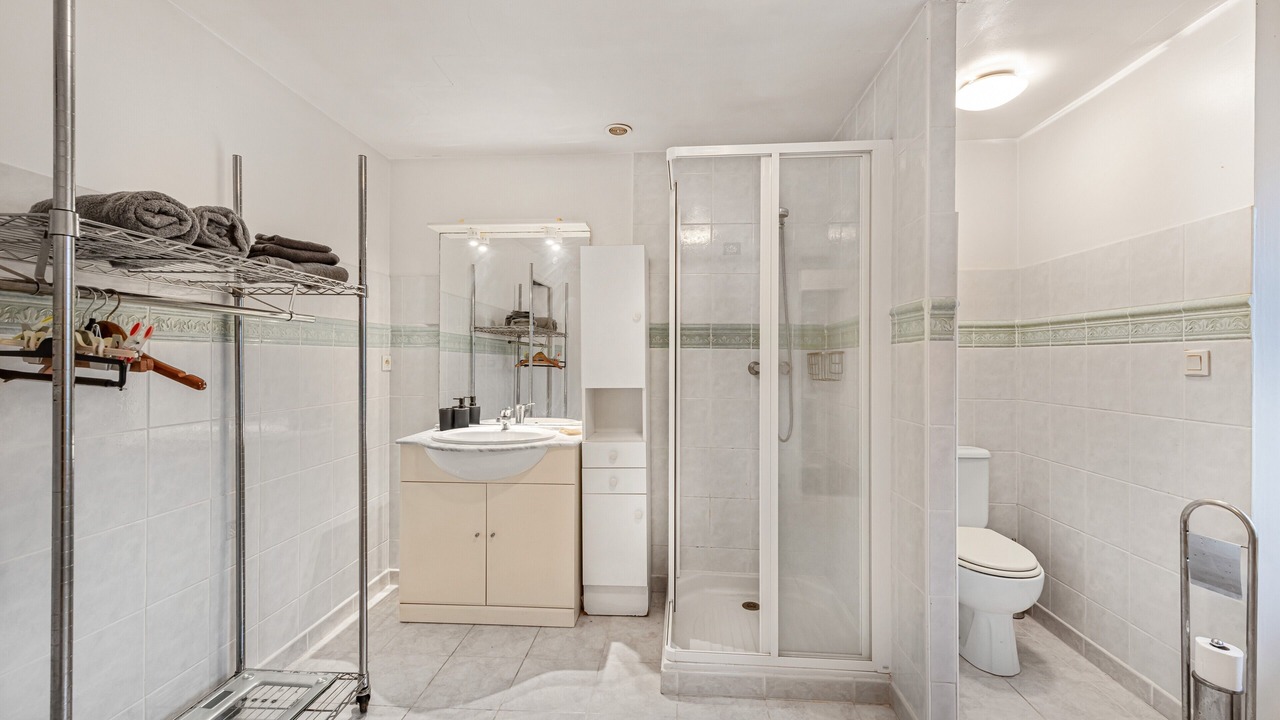 Photo of Bathroom in Saint-Georges-de-Baroille