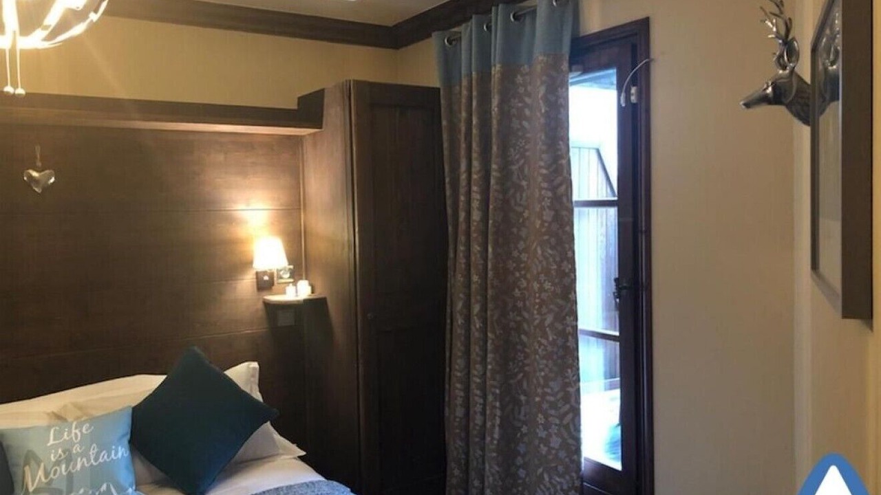 Photo of Bedroom in Arc-1950