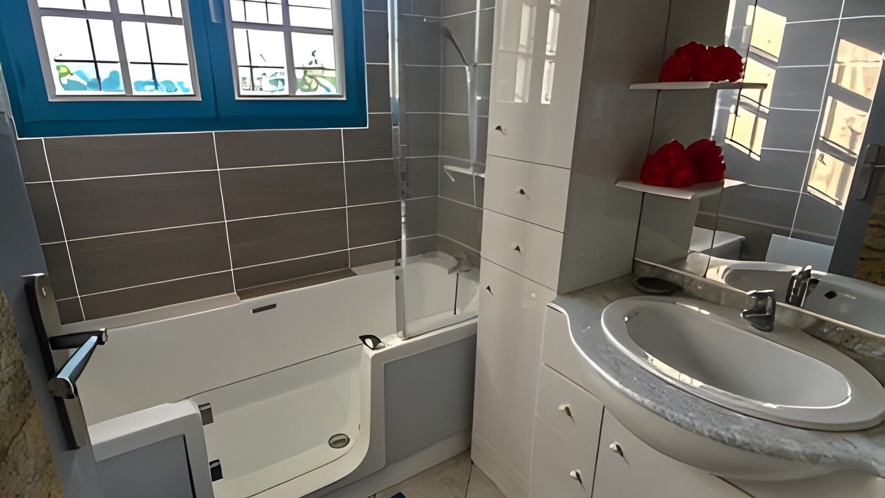 Photo of Bathroom in Lanobre