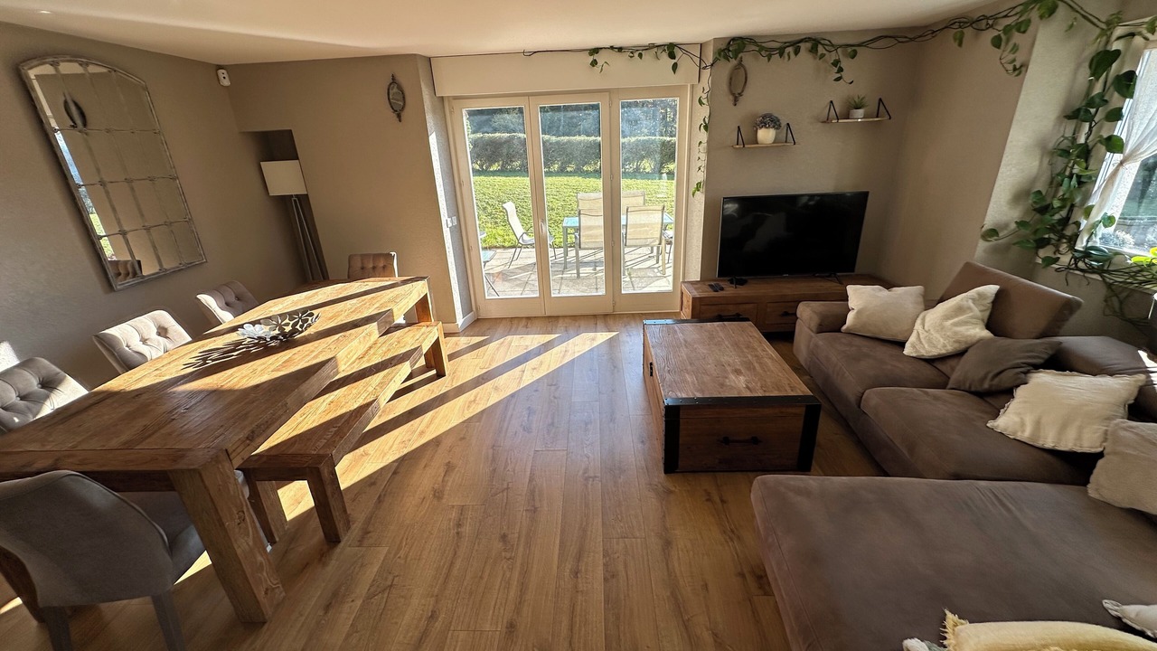 Photo of Livingroom in Loisin
