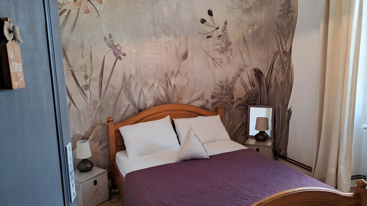 Photo of Bedroom in Folles