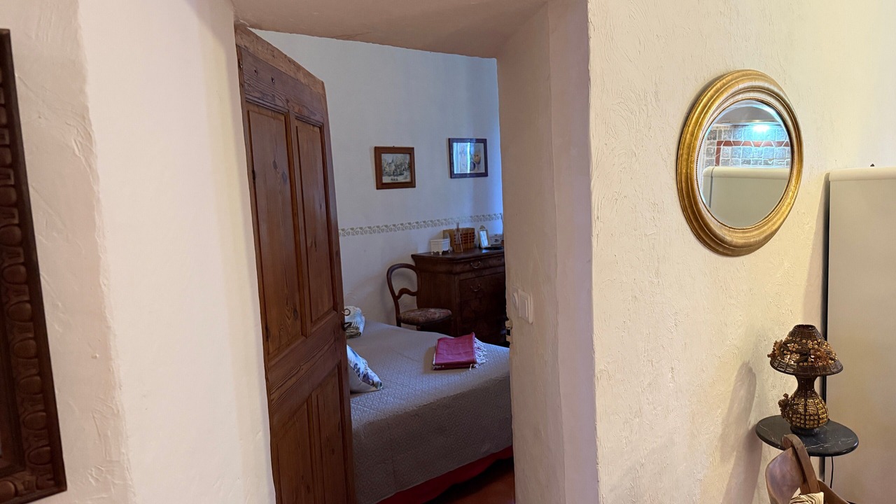 Photo of Bedroom in Violes