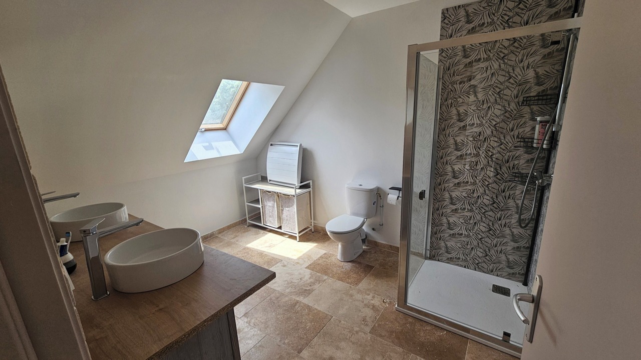 Photo of Bathroom in Bourbon-Lancy