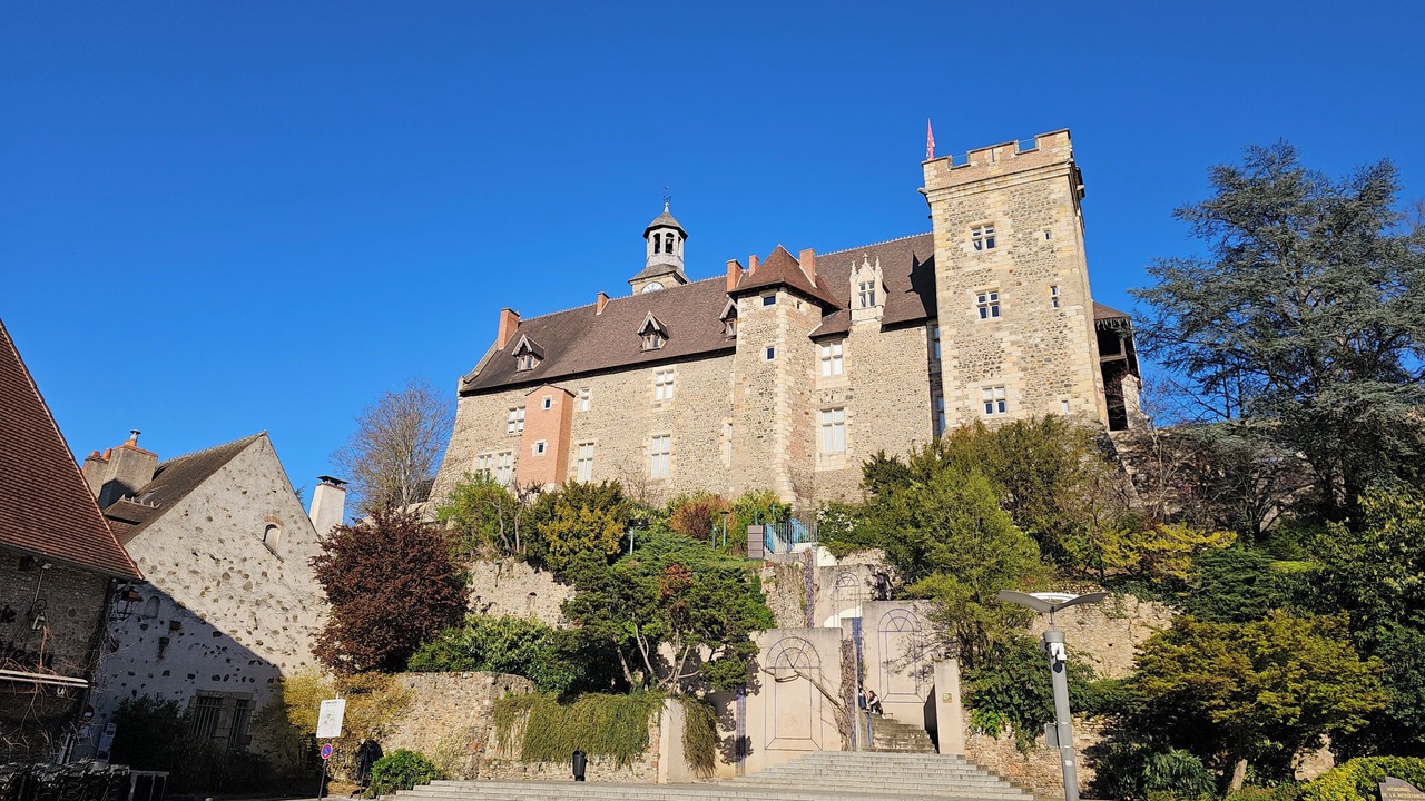 Photo of Others in Montlucon