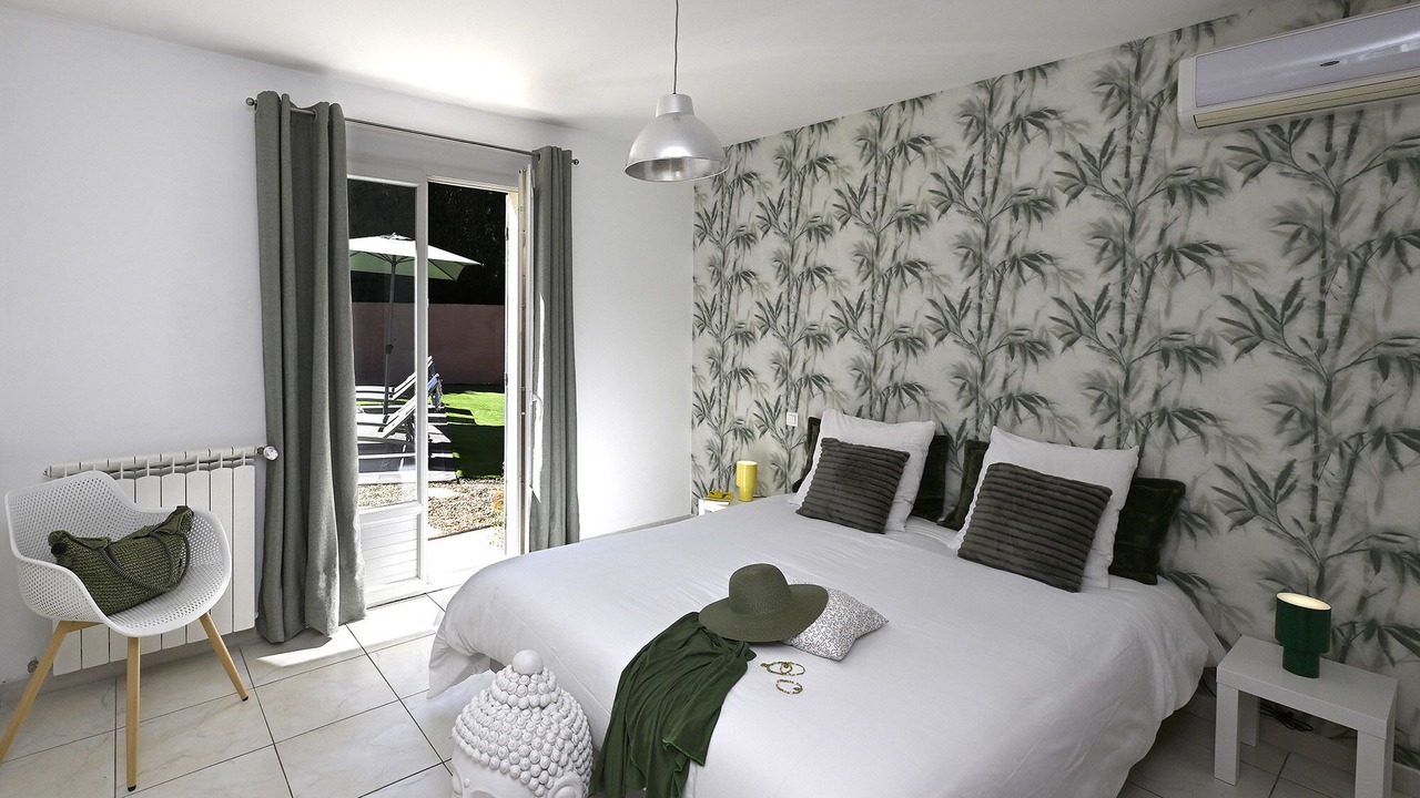 Photo of Bedroom in Sorgues