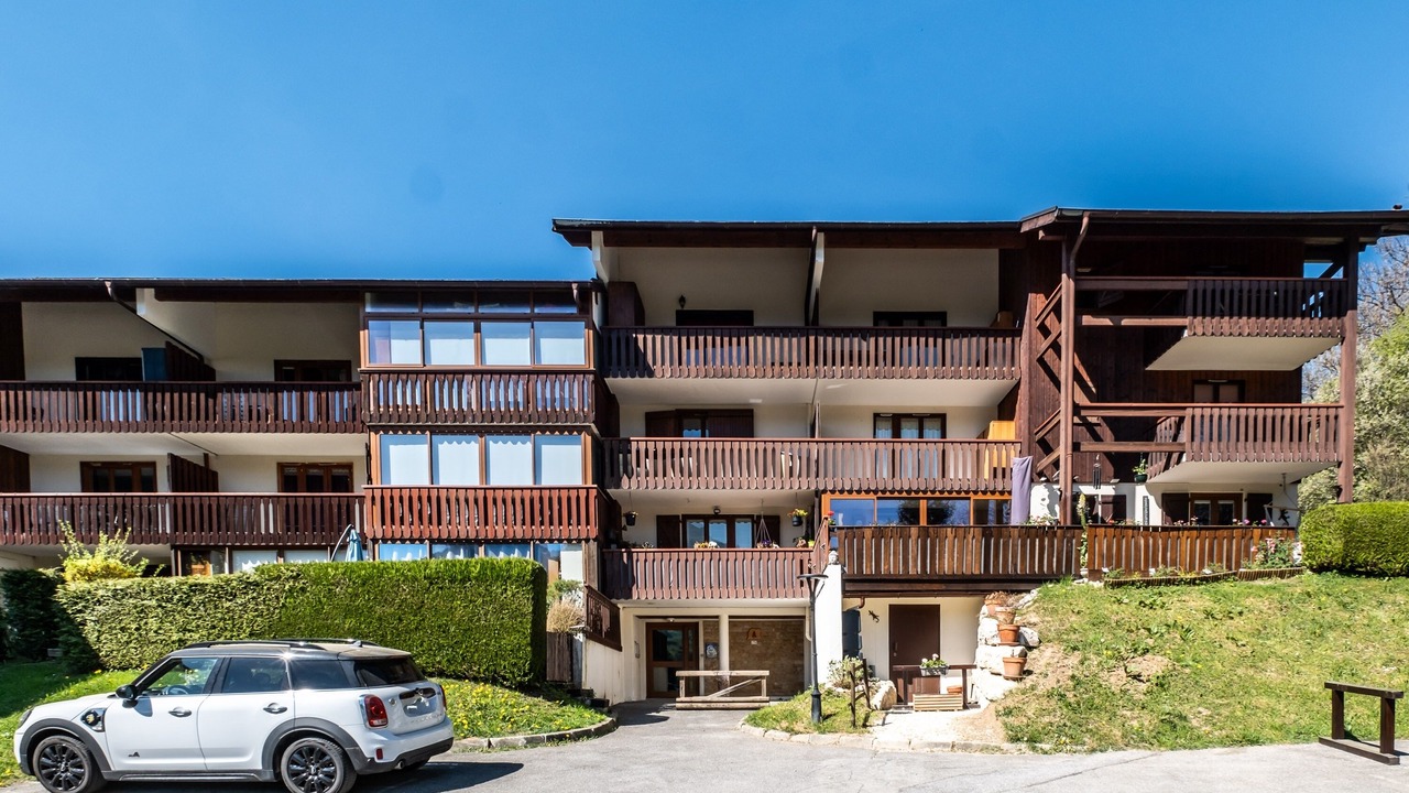 Photo of Outdoor in Onnion
