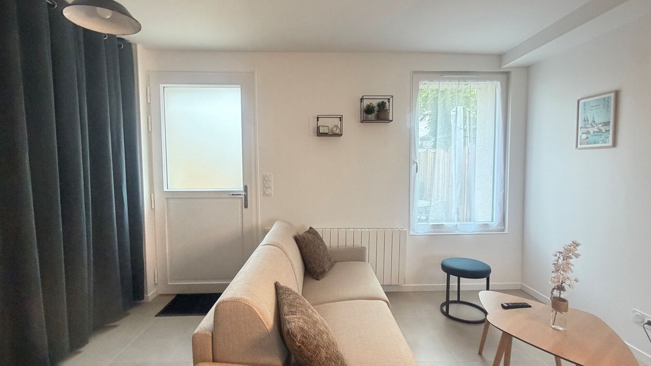 Photo of Livingroom in Chailles