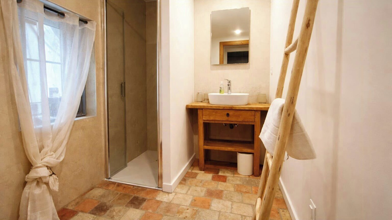 Photo of Bathroom in Conjux