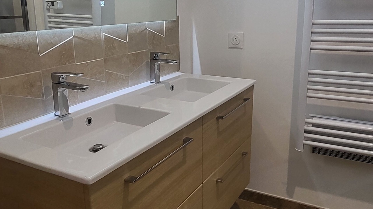 Photo of Bathroom in Maubec
