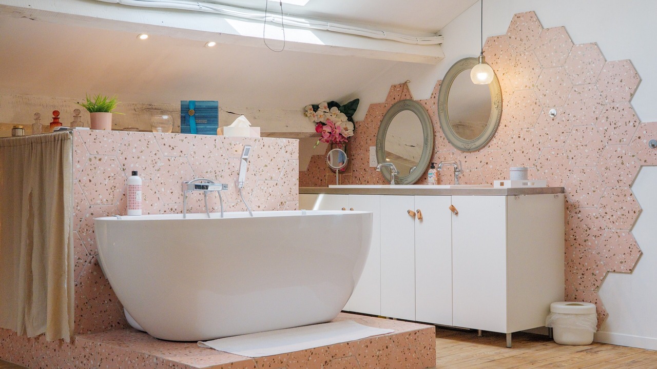 Photo of Bathroom in Saint-Etienne-de-Fontbellon