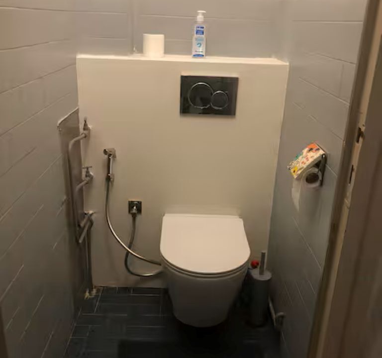 Photo of Bathroom in Decines-Charpieu
