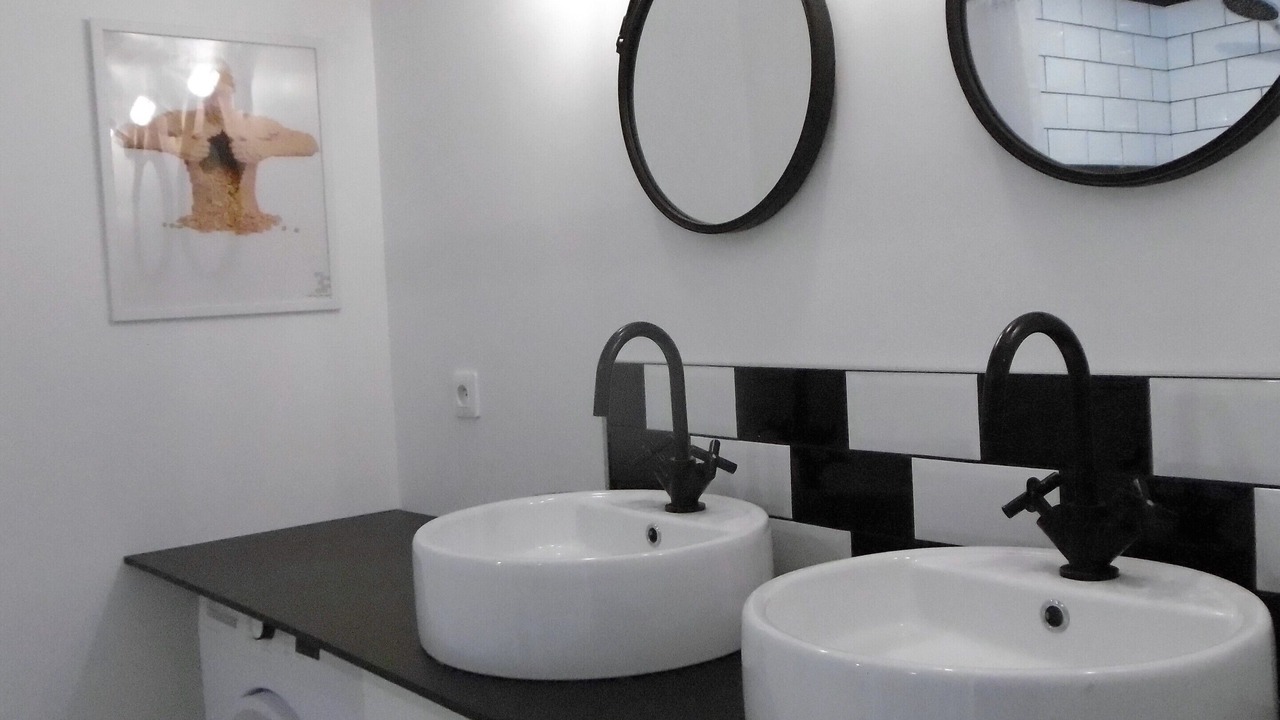 Photo of Bathroom in Roujan