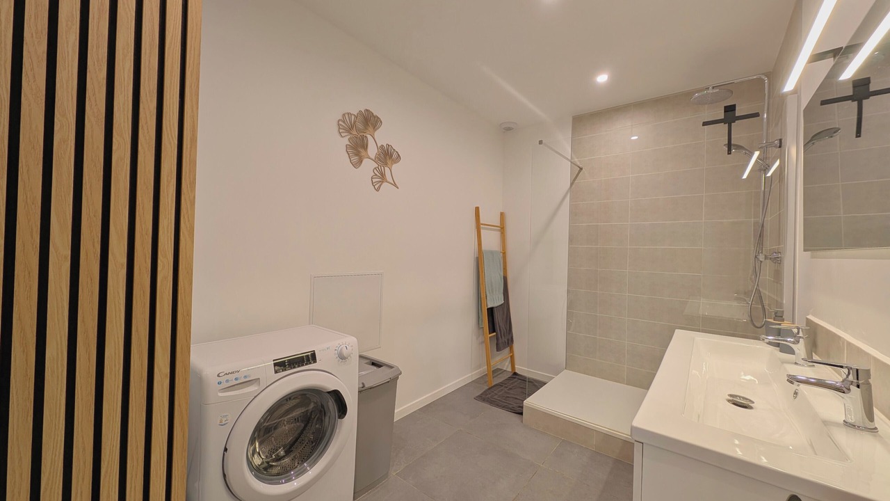 Photo of Bathroom in Montferrat