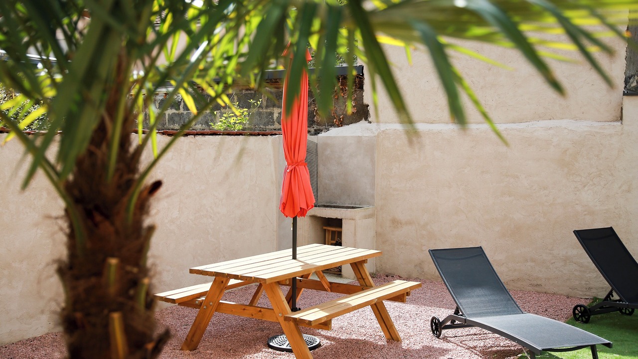 Photo of Outdoor in Republique - Tolstoi