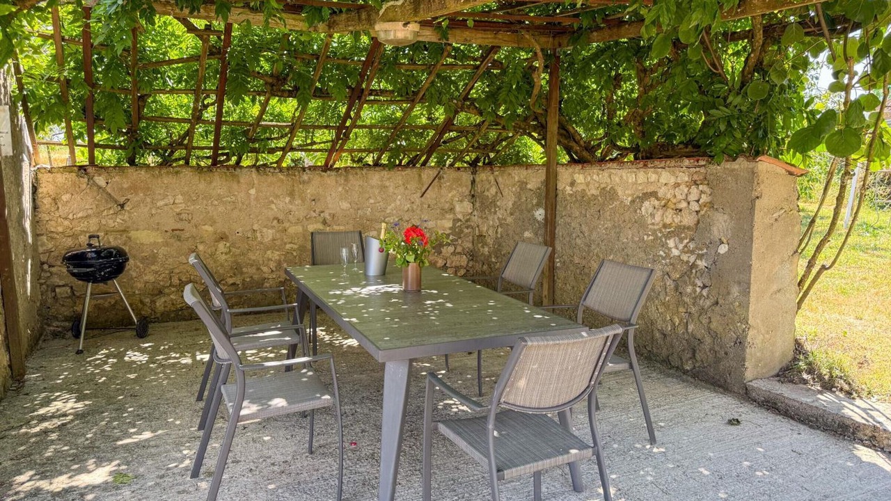 Photo of Outdoor in Couddes