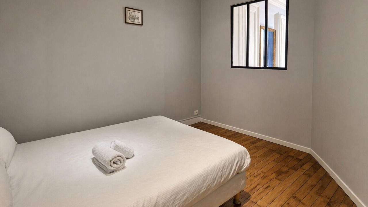 Photo of Bedroom in Voltaire - Saint Amour