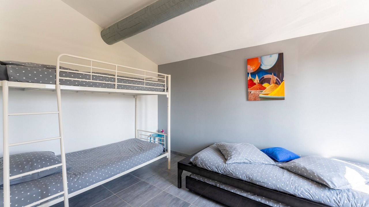 Photo of Bedroom in Camaret-sur-Aigues