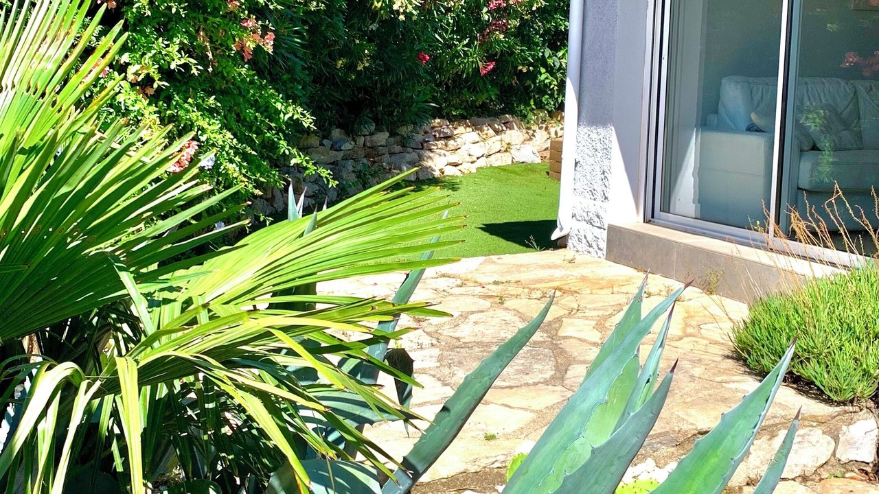 Photo of Outdoor in Le Cres