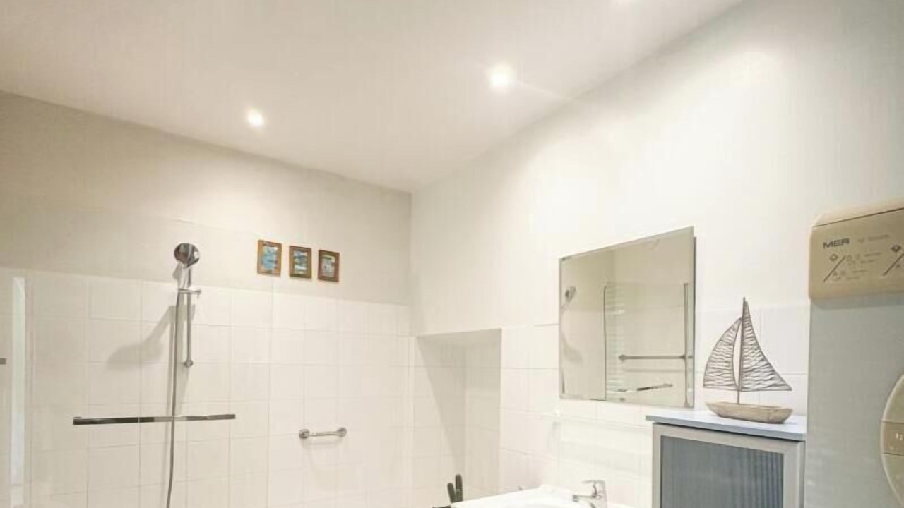 Photo of Bathroom in Cahors Old Town
