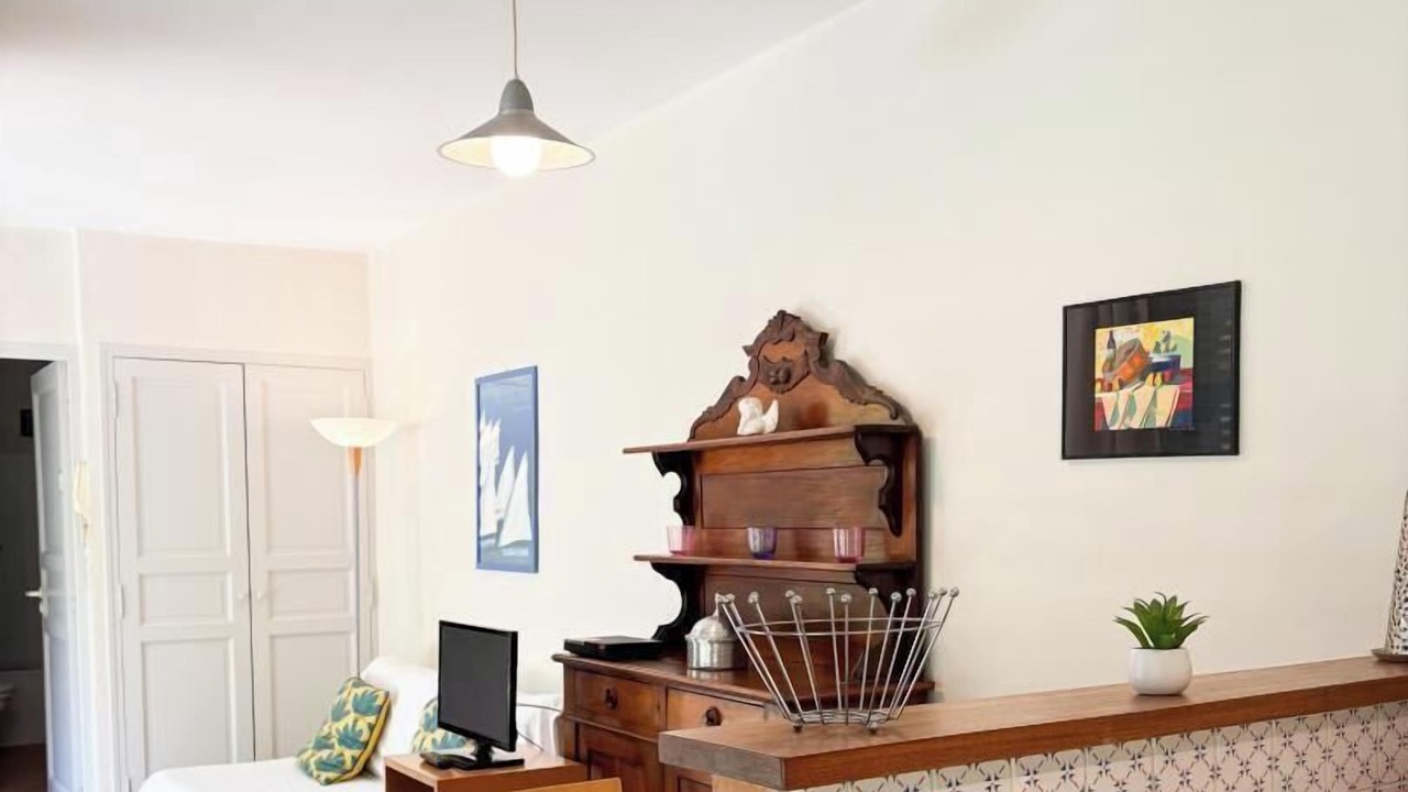 Photo of Bedroom in Cahors Old Town