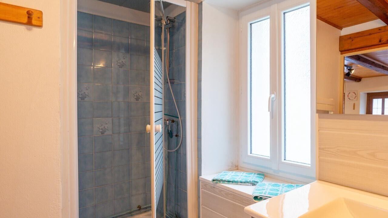 Photo of Bathroom in La Tour-dʼAuvergne
