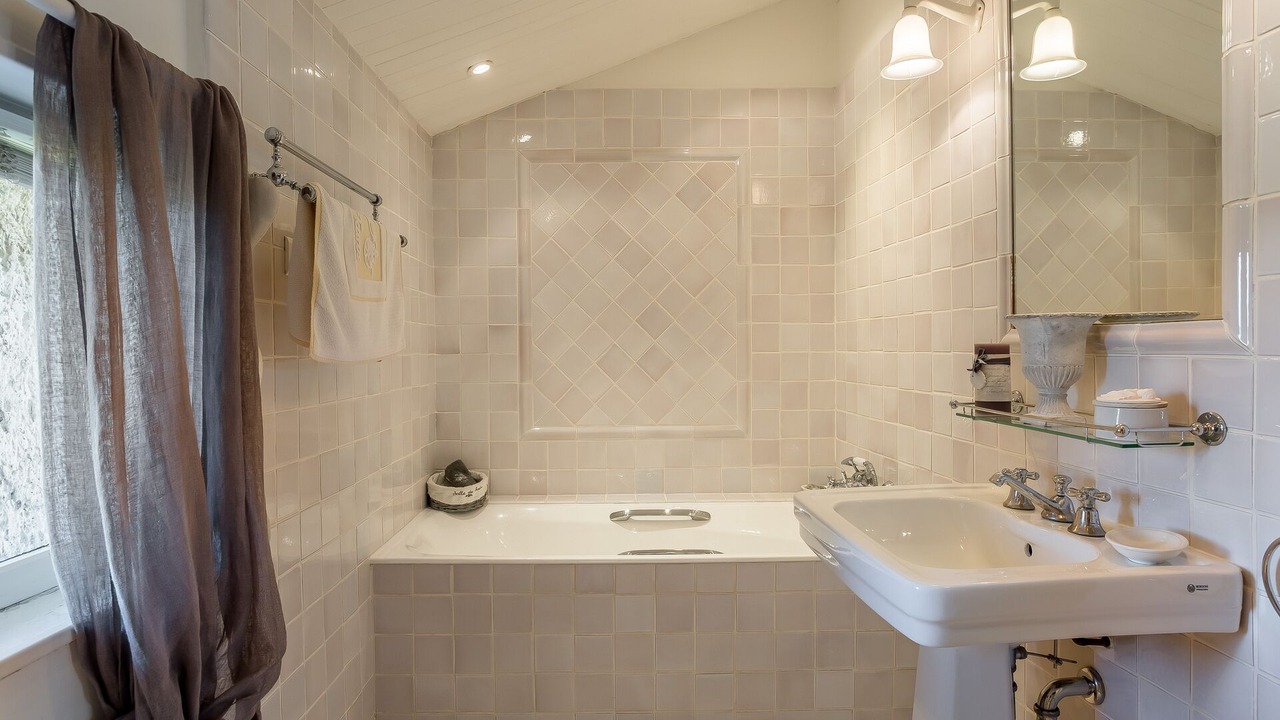 Photo of Bathroom in L'Isle-sur-la-Sorgue
