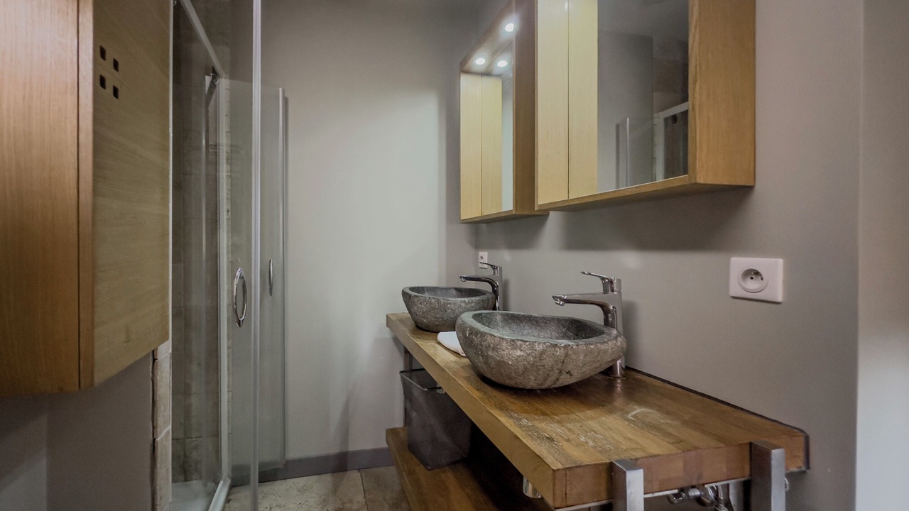 Photo of Bathroom in Secteur 2