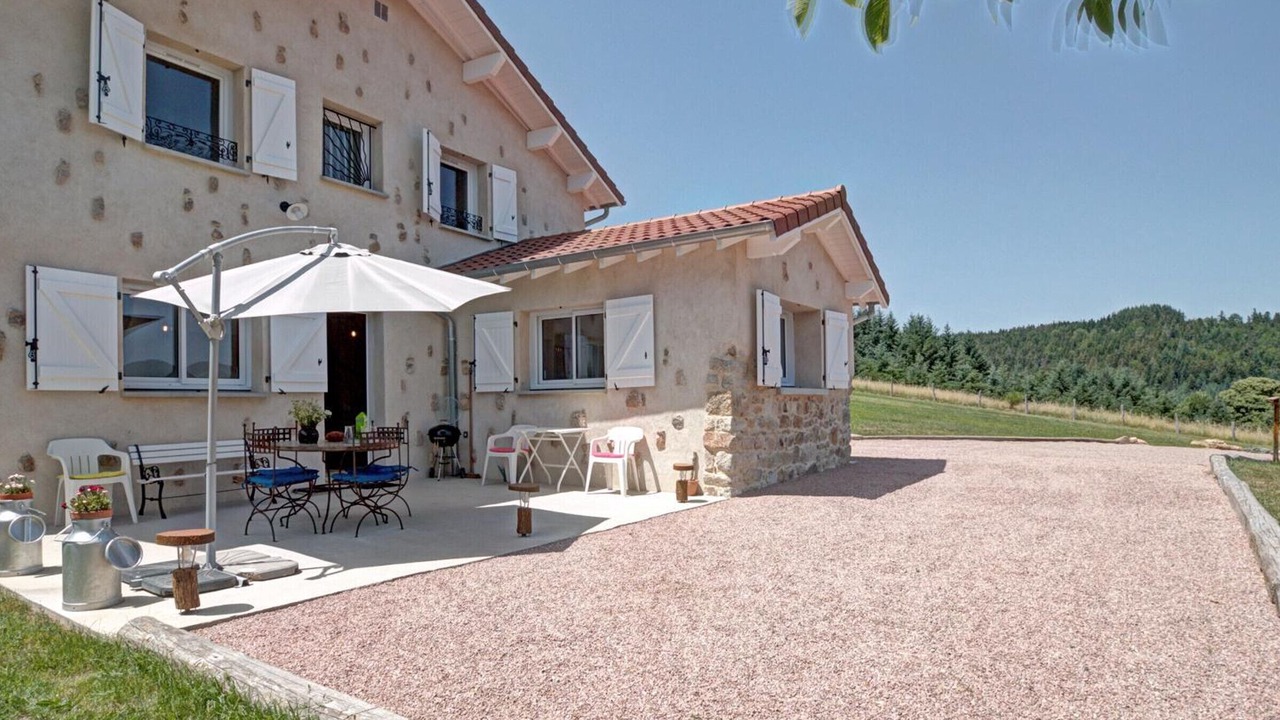 Photo of Outdoor in Saint-Priest-la-Prugne