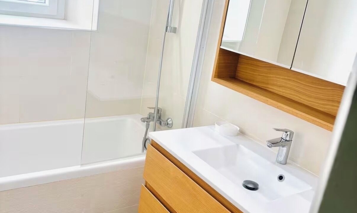 Photo of Bathroom in Camaret-sur-Aigues