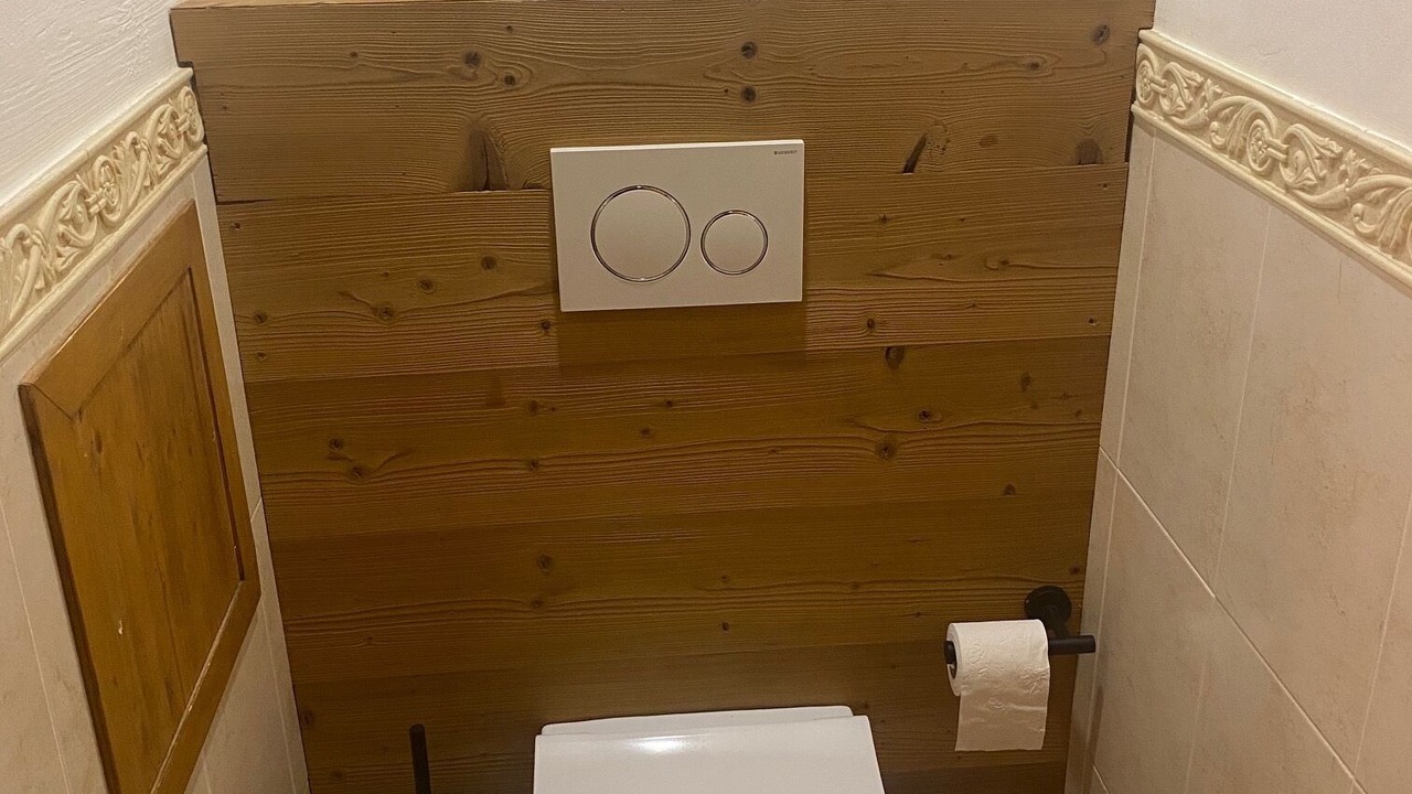 Photo of Bathroom in Arc-1950