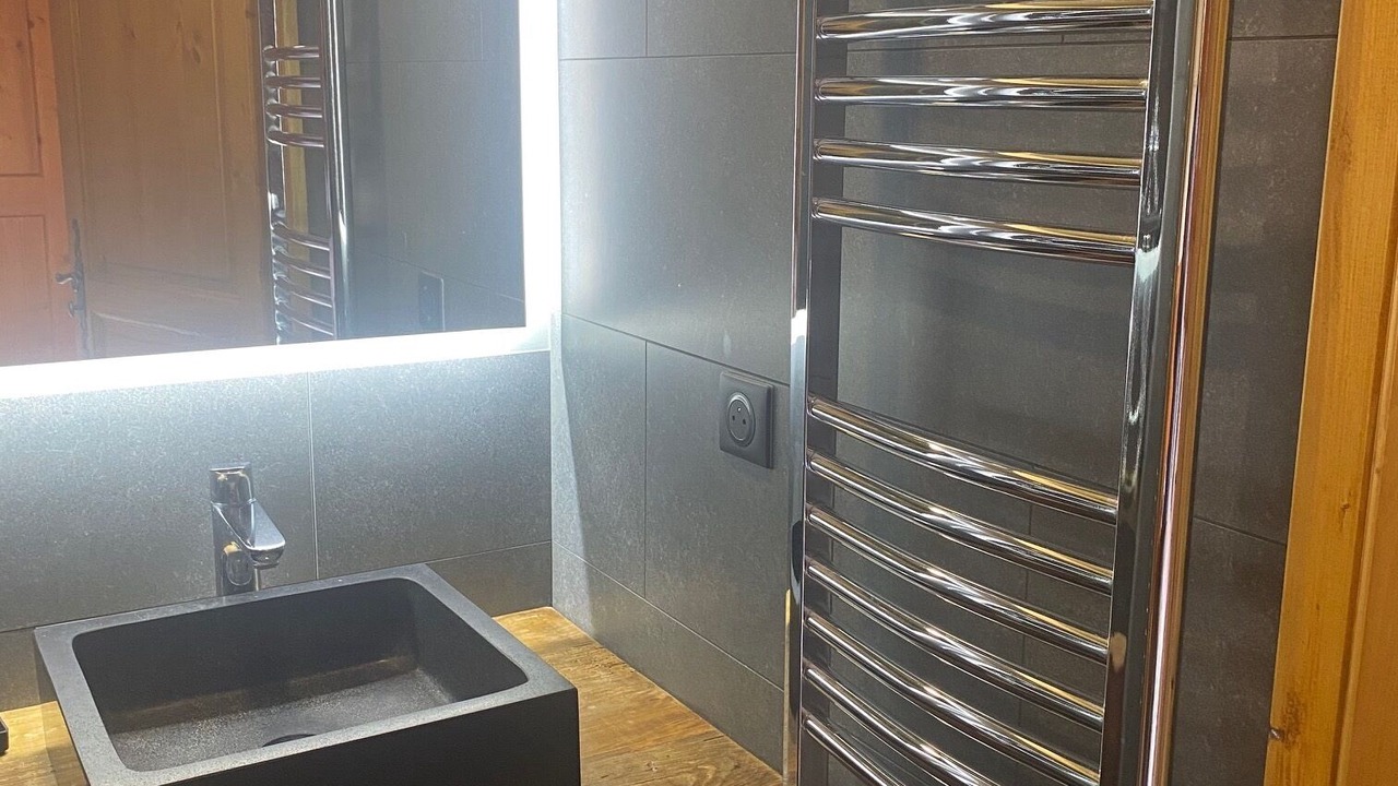 Photo of Bathroom in Arc-1950