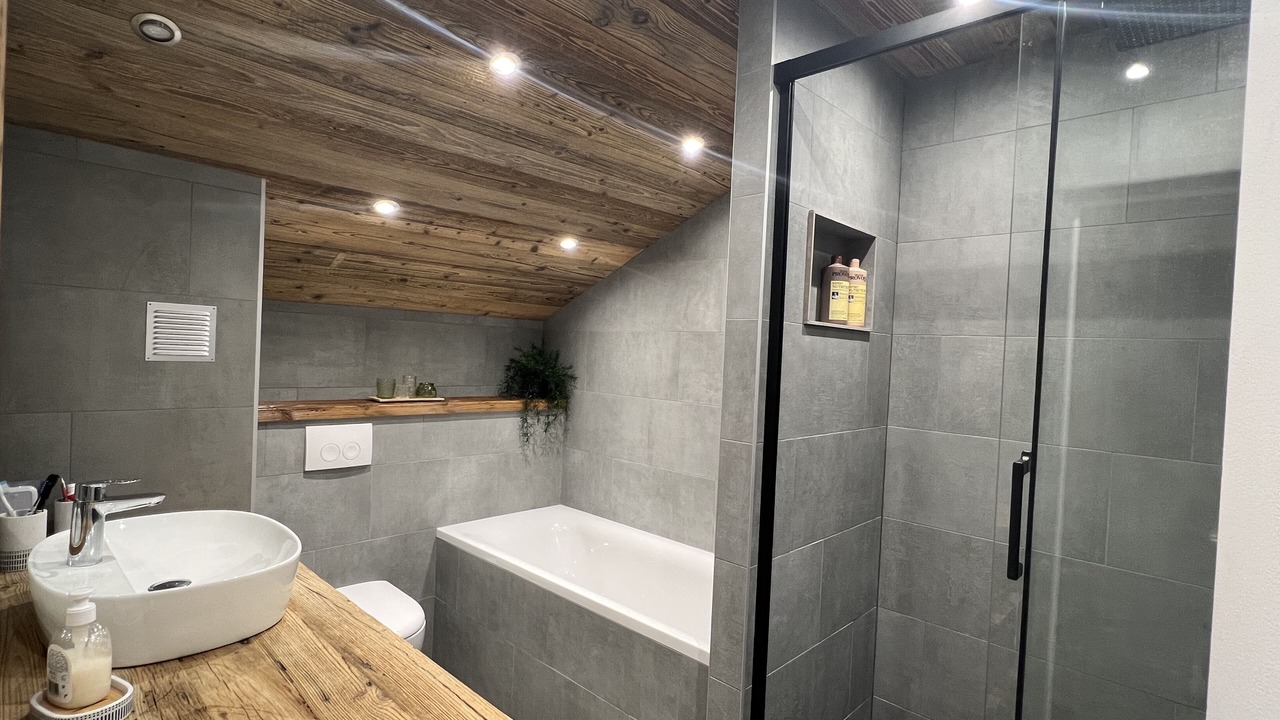 Photo of Bathroom in Saint-Jean-dʼAulps