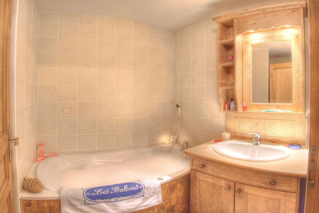 Photo of Bathroom in Montvalezan