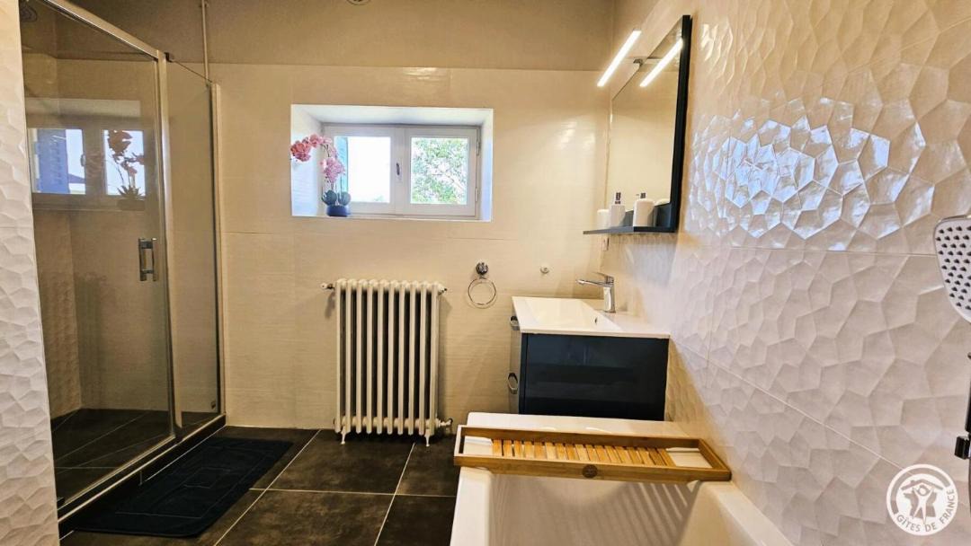 Photo of Bathroom in Liginiac