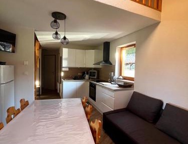 Three-Bedroom Apartment with Mountain View